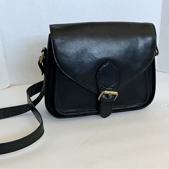 joyn Handbags - JOYN Black Bohemia Crossbody Bag